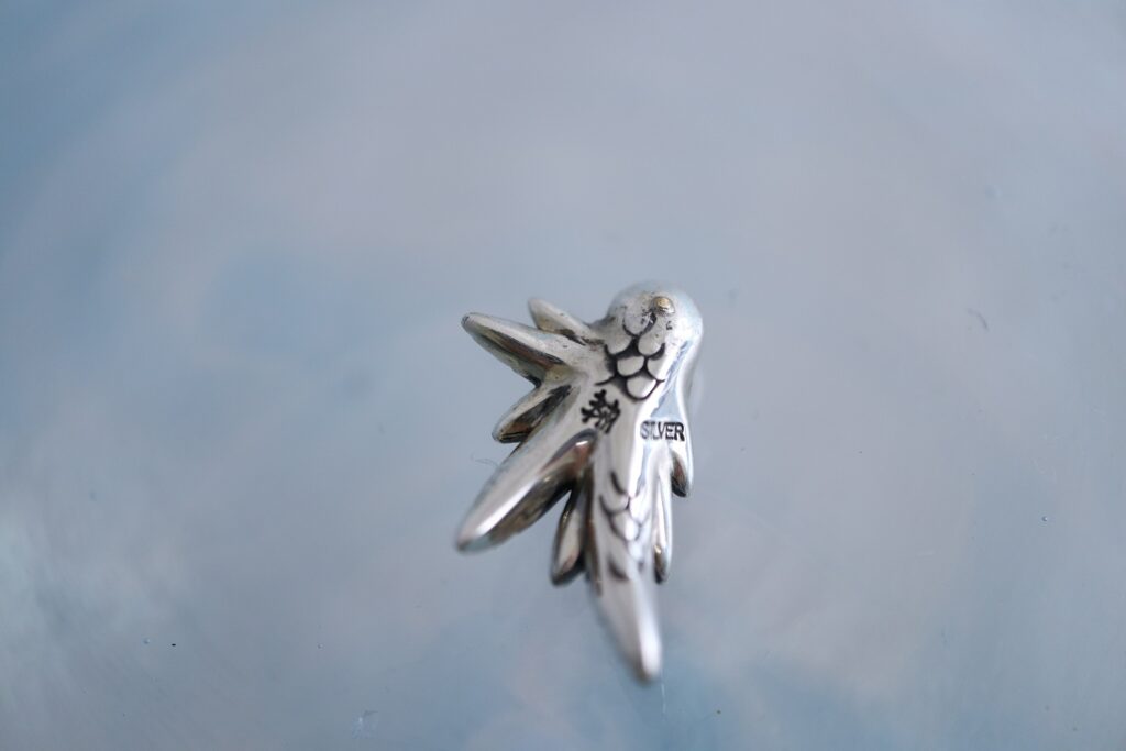 ジュエリーリフォーム ジュエリーリペア 即日 当日受け取り 当日お直し 東京 秋葉原 千駄木 指輪サイズ直し リングサイズ直し ピアスポスト折れ　ピアスポスト直し チェーン切れ チェーン直し クリーニング ジュエリークリーニング ジュエリー磨き ジュエリー磨き直し 刻印 刻印消し 全国配送