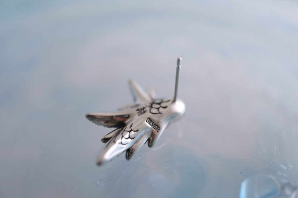 ジュエリーリフォーム ジュエリーリペア 即日 当日受け取り 当日お直し 東京 秋葉原 千駄木 指輪サイズ直し リングサイズ直し ピアスポスト折れ　ピアスポスト直し チェーン切れ チェーン直し クリーニング ジュエリークリーニング ジュエリー磨き ジュエリー磨き直し 刻印 刻印消し 全国配送