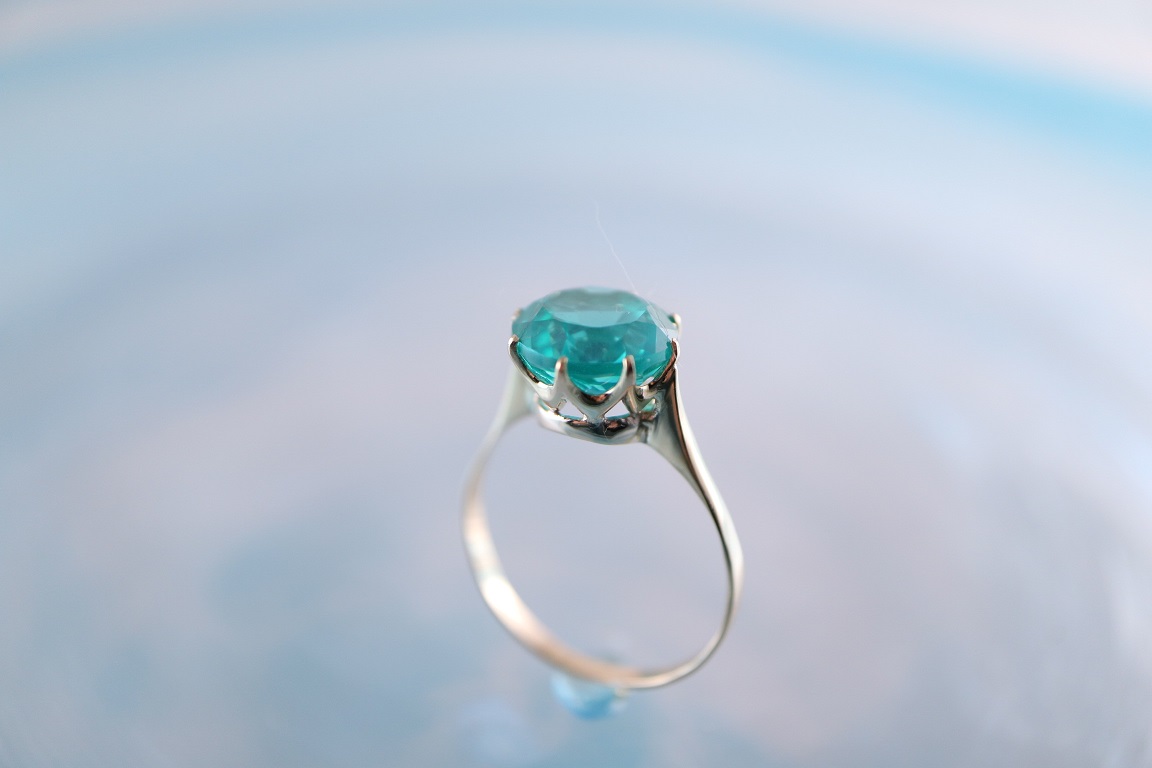 ジュエリーリフォーム ジュエリーリペア 即日 当日受け取り 当日お直し 東京 秋葉原 千駄木 指輪サイズ直し リングサイズ直し ピアスポスト折れ　ピアスポスト直し チェーン切れ チェーン直し クリーニング ジュエリークリーニング ジュエリー磨き ジュエリー磨き直し 刻印 刻印消し 全国配送