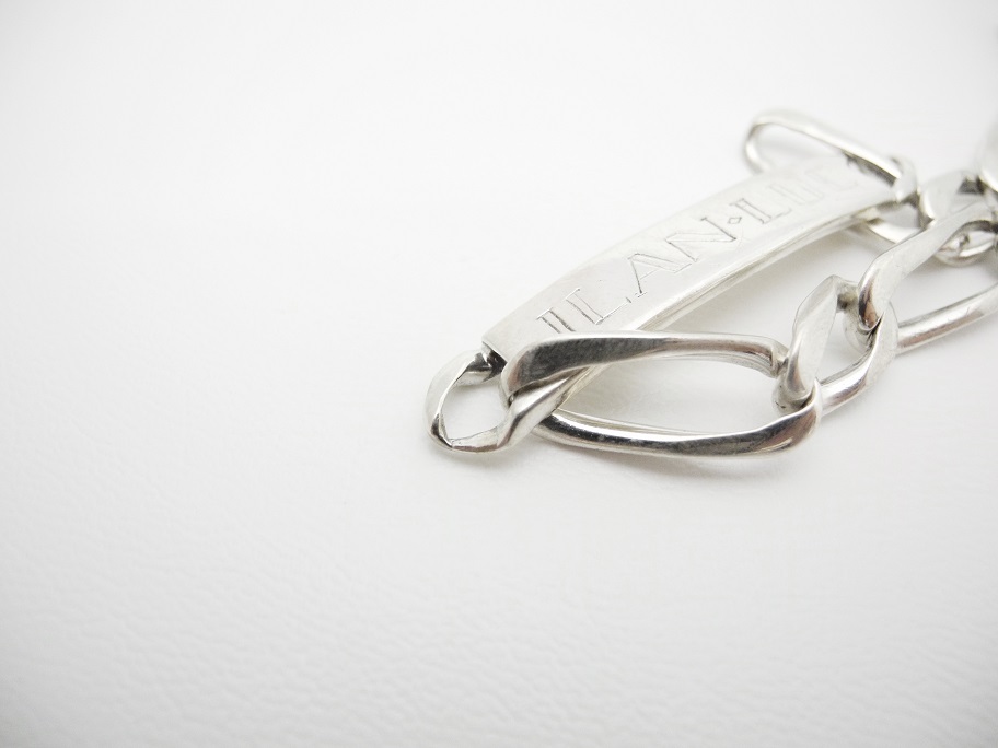 バングル修理 ブレスレット修理 ブレスレット切れた ジュエリーリフォーム ジュエリーリペア 即日 当日受け取り 当日お直し 東京 秋葉原 千駄木 指輪サイズ直し リングサイズ直し ピアスポスト折れ　ピアスポスト直し チェーン切れ チェーン直し クリーニング ジュエリークリーニング ジュエリー磨き ジュエリー磨き直し 刻印 刻印消し 全国配送