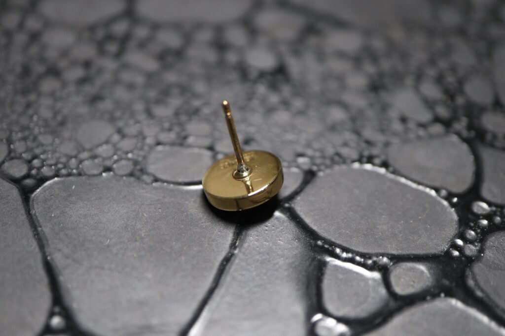 ジュエリーリフォーム ジュエリーリペア 即日 当日受け取り 当日お直し 東京 秋葉原 千駄木 指輪サイズ直し リングサイズ直し ピアスポスト折れ　ピアスポスト直し チェーン切れ チェーン直し クリーニング ジュエリークリーニング ジュエリー磨き ジュエリー磨き直し 刻印 刻印消し 全国配送