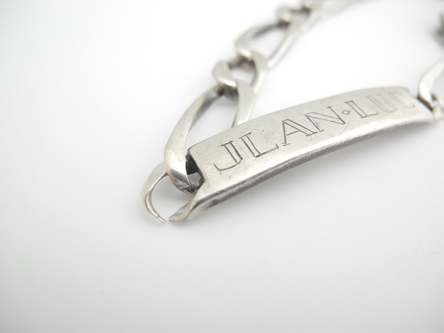 バングル修理 ブレスレット修理 ブレスレット切れた ジュエリーリフォーム ジュエリーリペア 即日 当日受け取り 当日お直し 東京 秋葉原 千駄木 指輪サイズ直し リングサイズ直し ピアスポスト折れ　ピアスポスト直し チェーン切れ チェーン直し クリーニング ジュエリークリーニング ジュエリー磨き ジュエリー磨き直し 刻印 刻印消し 全国配送